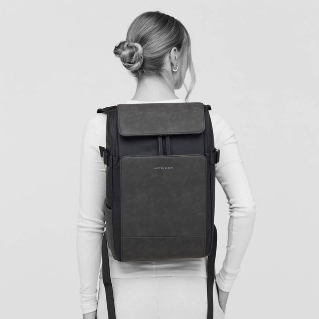 Kapten &amp; Son Rucksack Bali All Black von Mariefeandjakesnow 16 Zoll