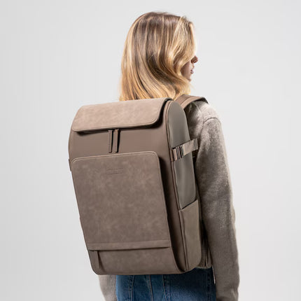 Kapten &amp; Son Rucksack Bali Sandstone von Mariefeandjakesnow 16 Zoll